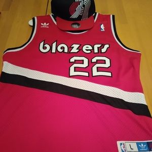 Clyde drexler Adidas swingman Jersey with hat